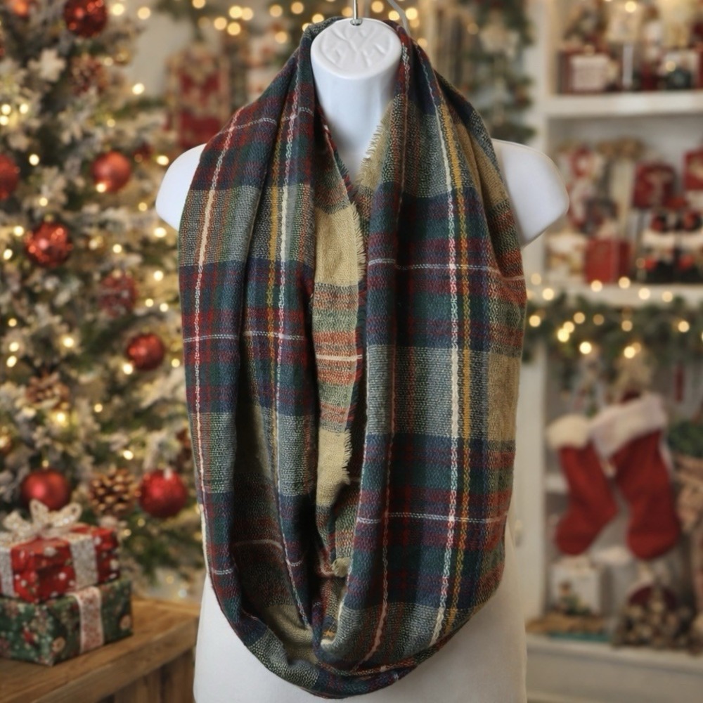 Look by M Wool‎ Blend Plaid Infinity Scarf Cozy Holiday Preppy Old Money